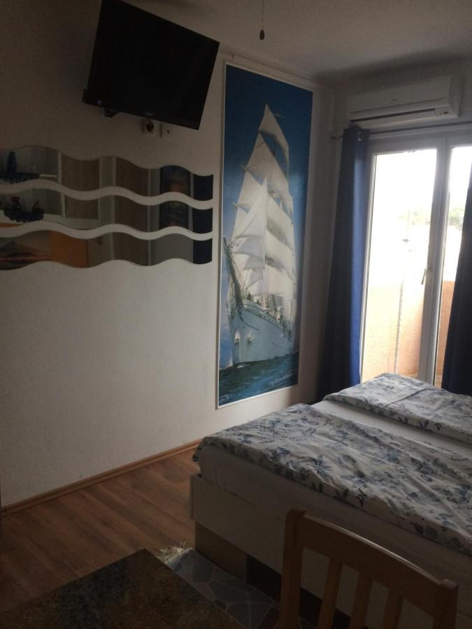 Apartments Ivankovic Stari Grad  Ngoại thất bức ảnh