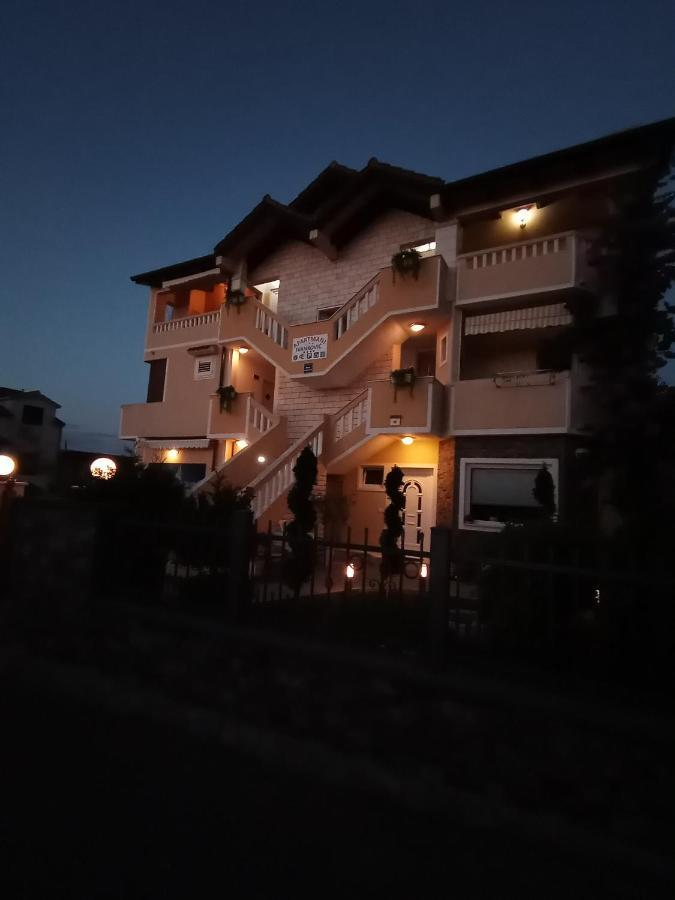 Apartments Ivankovic Stari Grad  Ngoại thất bức ảnh