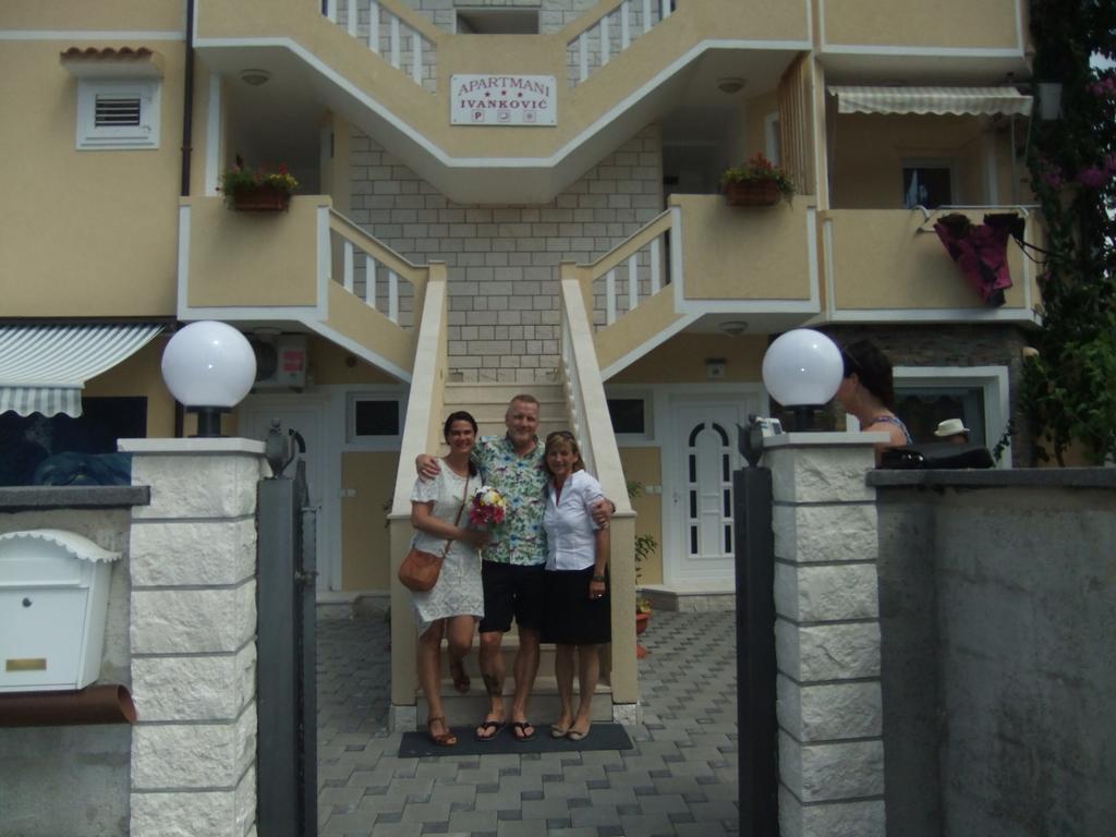 Apartments Ivankovic Stari Grad  Ngoại thất bức ảnh
