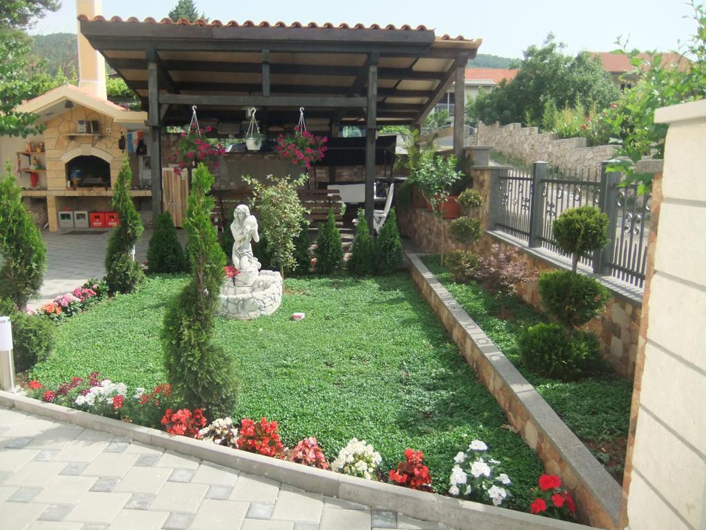 Apartments Ivankovic Stari Grad  Phòng bức ảnh