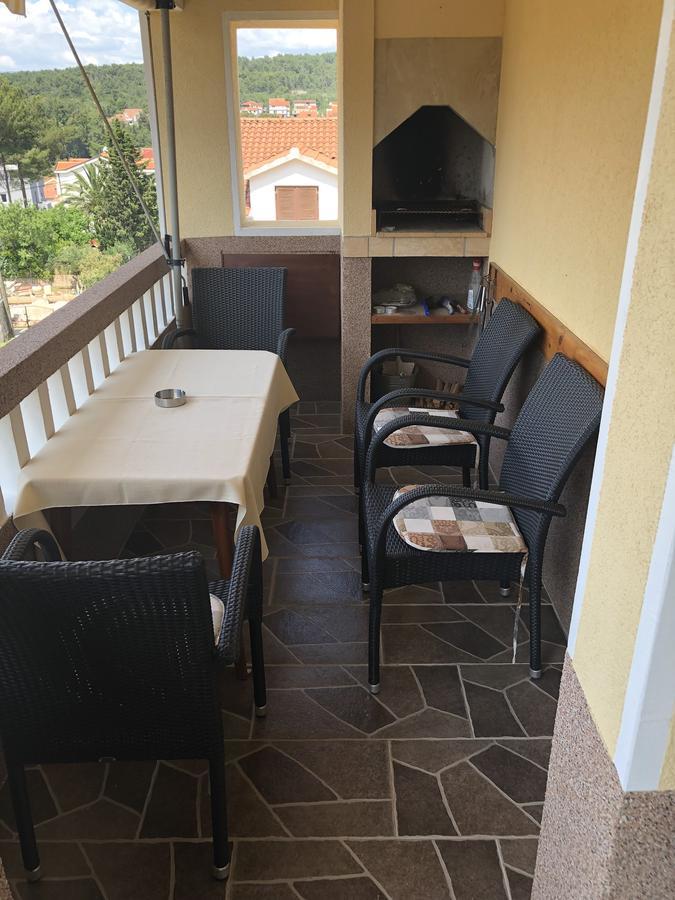 Apartments Ivankovic Stari Grad  Ngoại thất bức ảnh