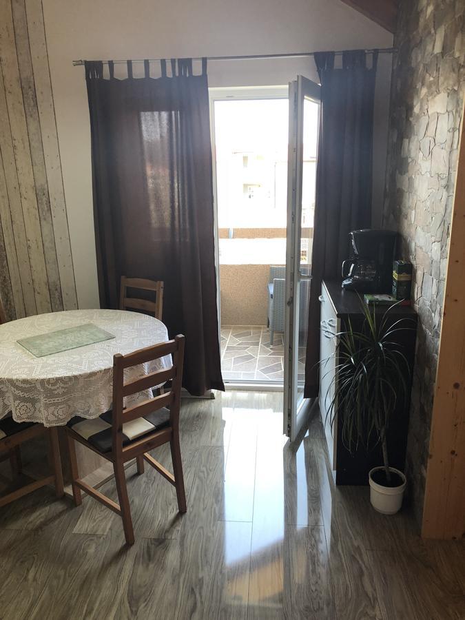 Apartments Ivankovic Stari Grad  Ngoại thất bức ảnh