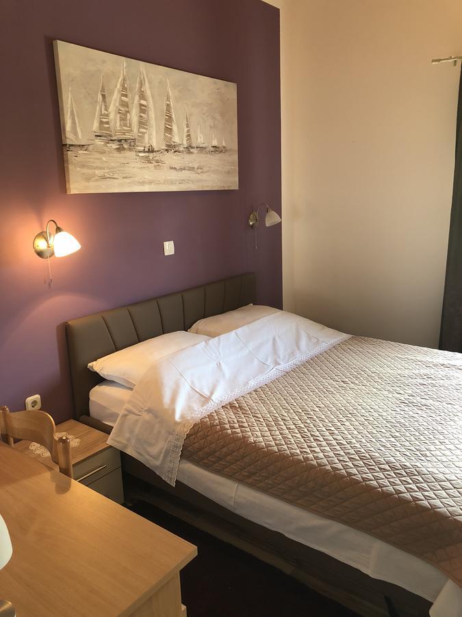 Apartments Ivankovic Stari Grad  Ngoại thất bức ảnh